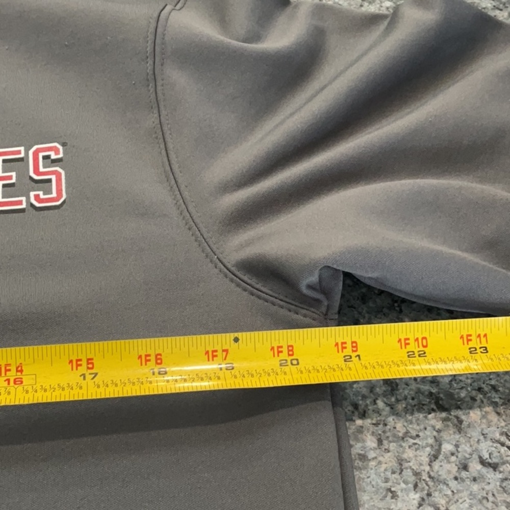 Phillies MLB hoodie. Men size S - Picture 4 of 11